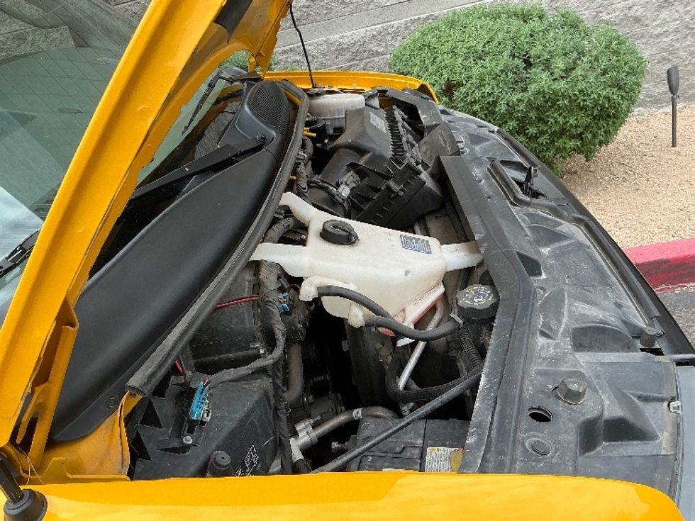 Light Duty Box Truck-Light and Medium Duty Trucks-GMC-2021-Savana G33903-Phoenix-AZ-131,283\n\t\tmiles-$ 21,000 - Image 22