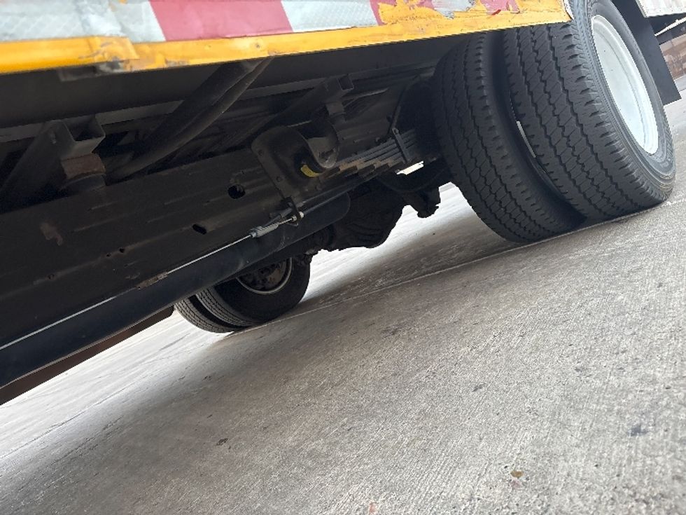 Light Duty Box Truck-Light and Medium Duty Trucks-GMC-2021-Savana G33903-Phoenix-AZ-131,283\n\t\tmiles-$ 21,000 - Image 5