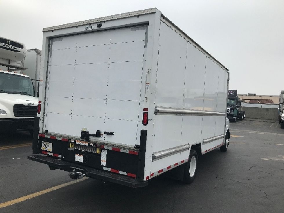 Light Duty Box Truck-Light and Medium Duty Trucks-GMC-2021-Savana G33903-Phoenix-AZ-56,498\n\t\tmiles-$ 35,750 - Image 13