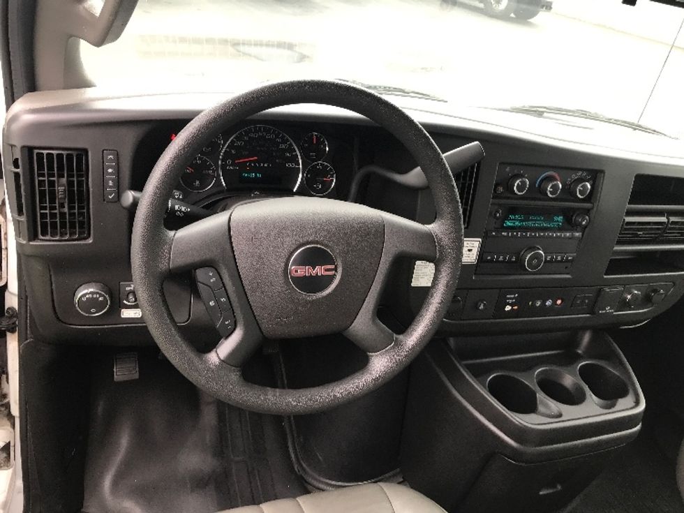 Light Duty Box Truck-Light and Medium Duty Trucks-GMC-2021-Savana G33903-Phoenix-AZ-56,498\n\t\tmiles-$ 35,750 - Image 17