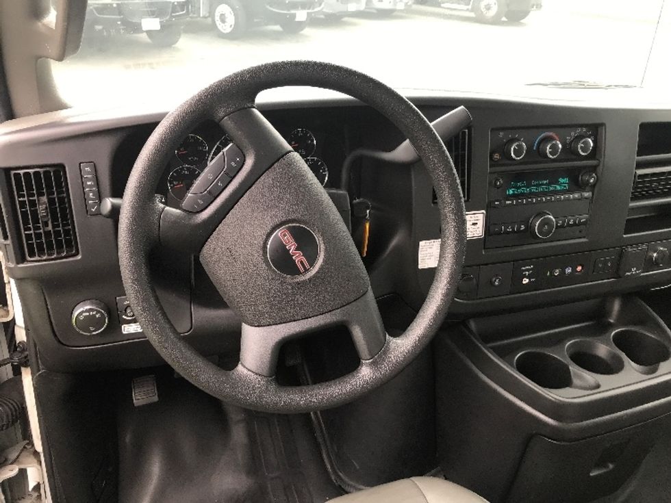 Light Duty Box Truck-Light and Medium Duty Trucks-GMC-2021-Savana G33903-Phoenix-AZ-56,498\n\t\tmiles-$ 35,750 - Image 18