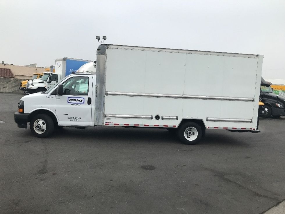 Light Duty Box Truck-Light and Medium Duty Trucks-GMC-2021-Savana G33903-Phoenix-AZ-56,498\n\t\tmiles-$ 35,750 - Image 4