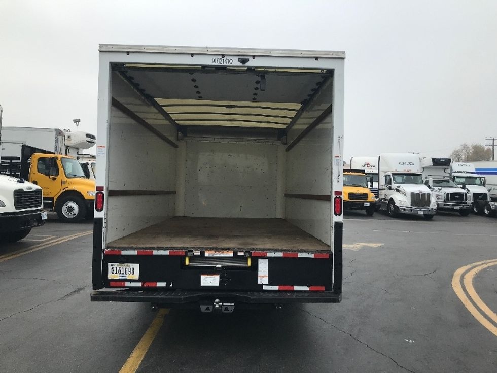 Light Duty Box Truck-Light and Medium Duty Trucks-GMC-2021-Savana G33903-Phoenix-AZ-56,498\n\t\tmiles-$ 35,750 - Image 8