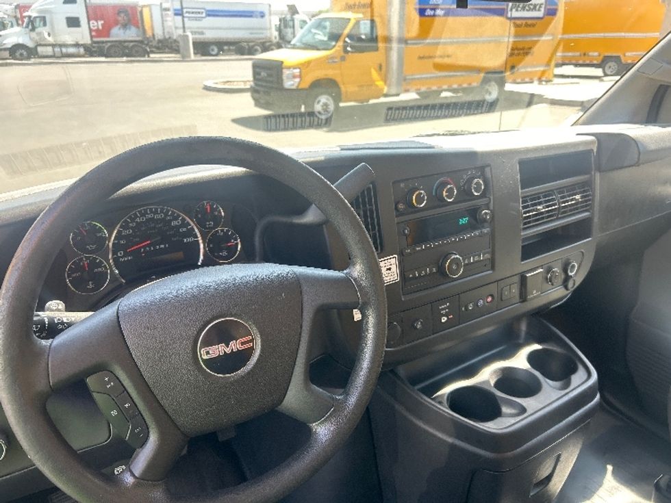 Light Duty Box Truck-Light and Medium Duty Trucks-GMC-2021-Savana G33903-Phoenix-AZ-65,616\n\t\tmiles-$ 28,500 - Image 18