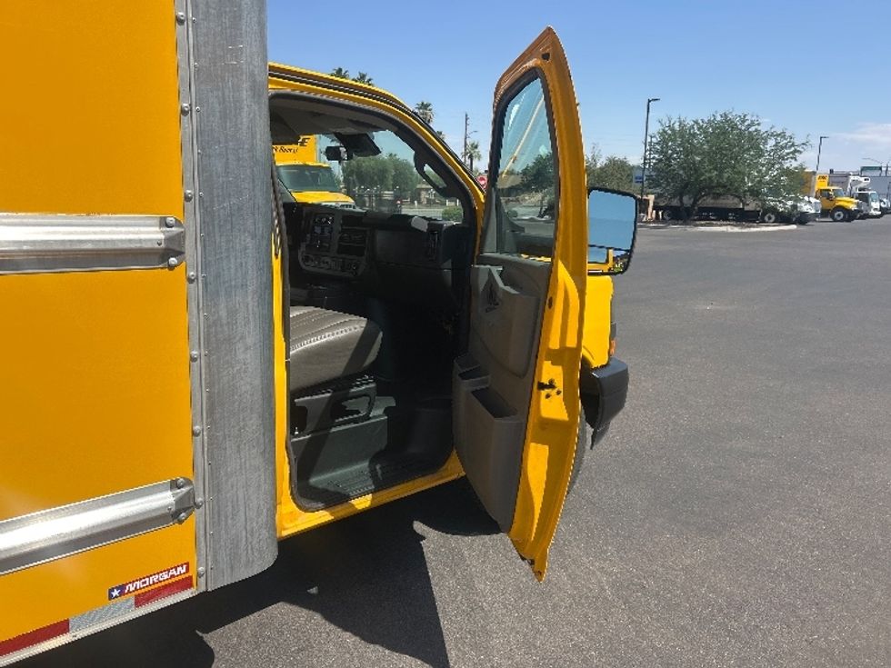 Light Duty Box Truck-Light and Medium Duty Trucks-GMC-2021-Savana G33903-Phoenix-AZ-65,616\n\t\tmiles-$ 28,500 - Image 20