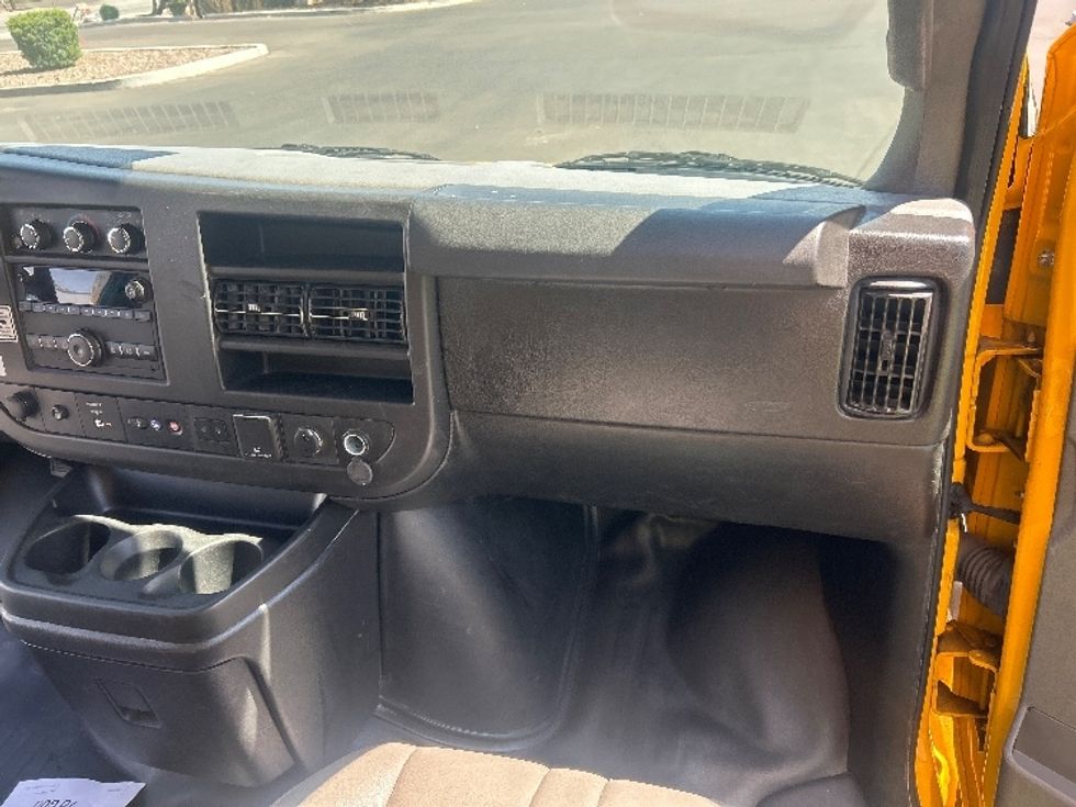 Light Duty Box Truck-Light and Medium Duty Trucks-GMC-2021-Savana G33903-Phoenix-AZ-65,616\n\t\tmiles-$ 28,500 - Image 21