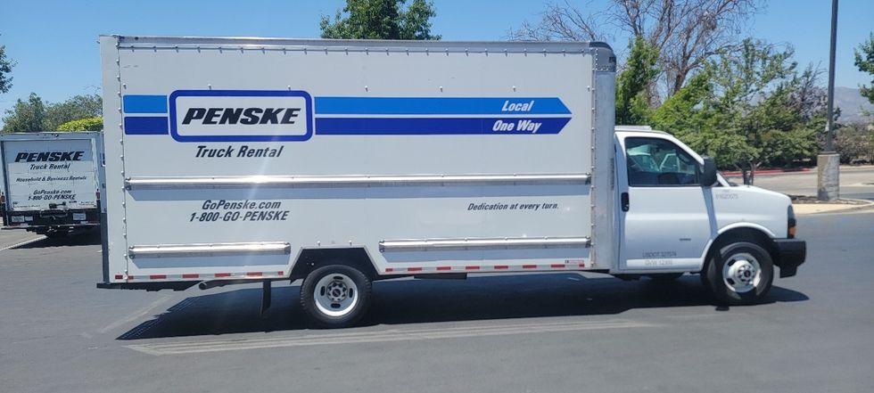 Light Duty Box Truck-Light and Medium Duty Trucks-GMC-2021-Savana G33903-Phoenix-AZ-72,700\n\t\tmiles-$ 35,500 - Image 15