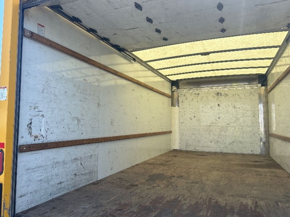 Light Duty Box Truck-Light and Medium Duty Trucks-GMC-2021-Savana G33903-Phoenix-AZ-73,623\n\t\tmiles-$ 26,000 - Image 10