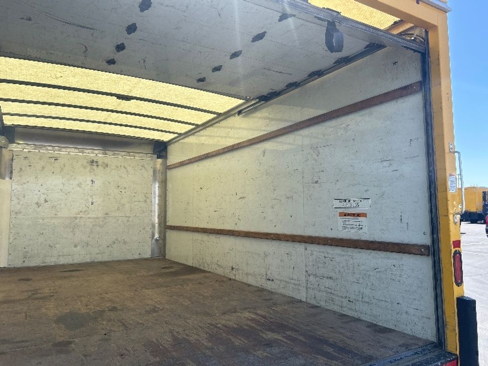 Light Duty Box Truck-Light and Medium Duty Trucks-GMC-2021-Savana G33903-Phoenix-AZ-73,623\n\t\tmiles-$ 26,000 - Image 11