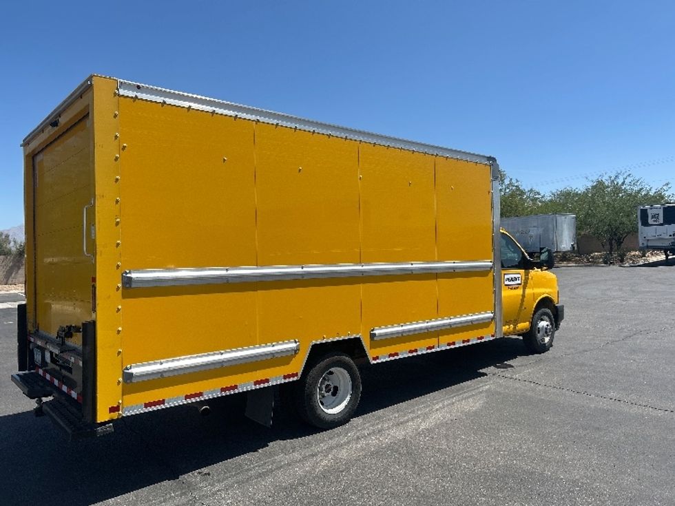 Light Duty Box Truck-Light and Medium Duty Trucks-GMC-2021-Savana G33903-Phoenix-AZ-73,623\n\t\tmiles-$ 26,000 - Image 12