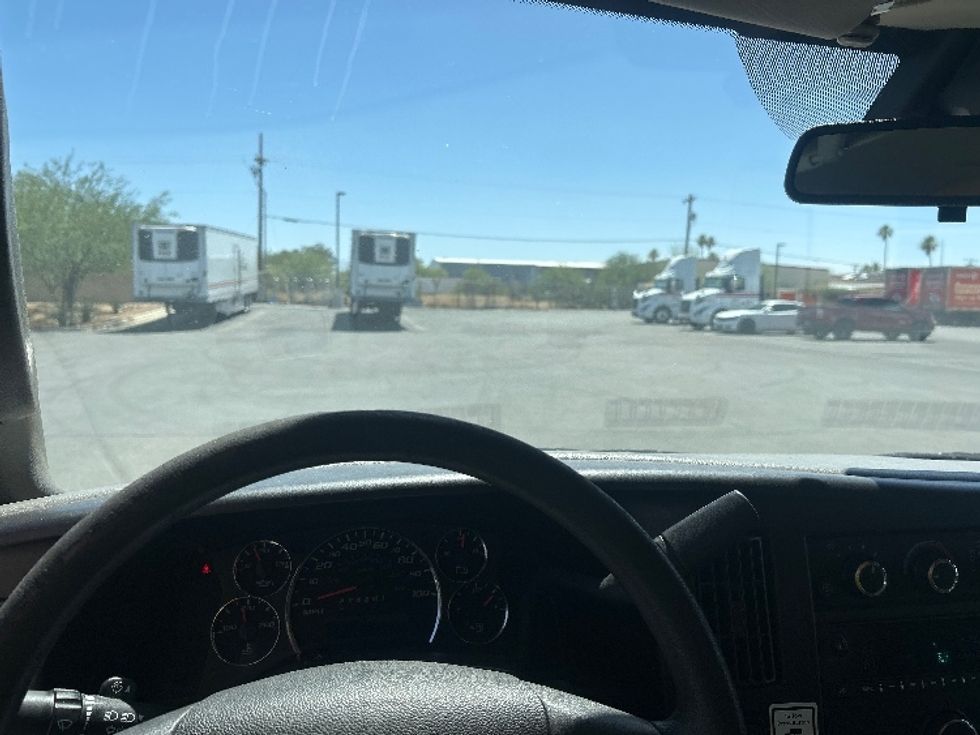 Light Duty Box Truck-Light and Medium Duty Trucks-GMC-2021-Savana G33903-Phoenix-AZ-73,623\n\t\tmiles-$ 26,000 - Image 17
