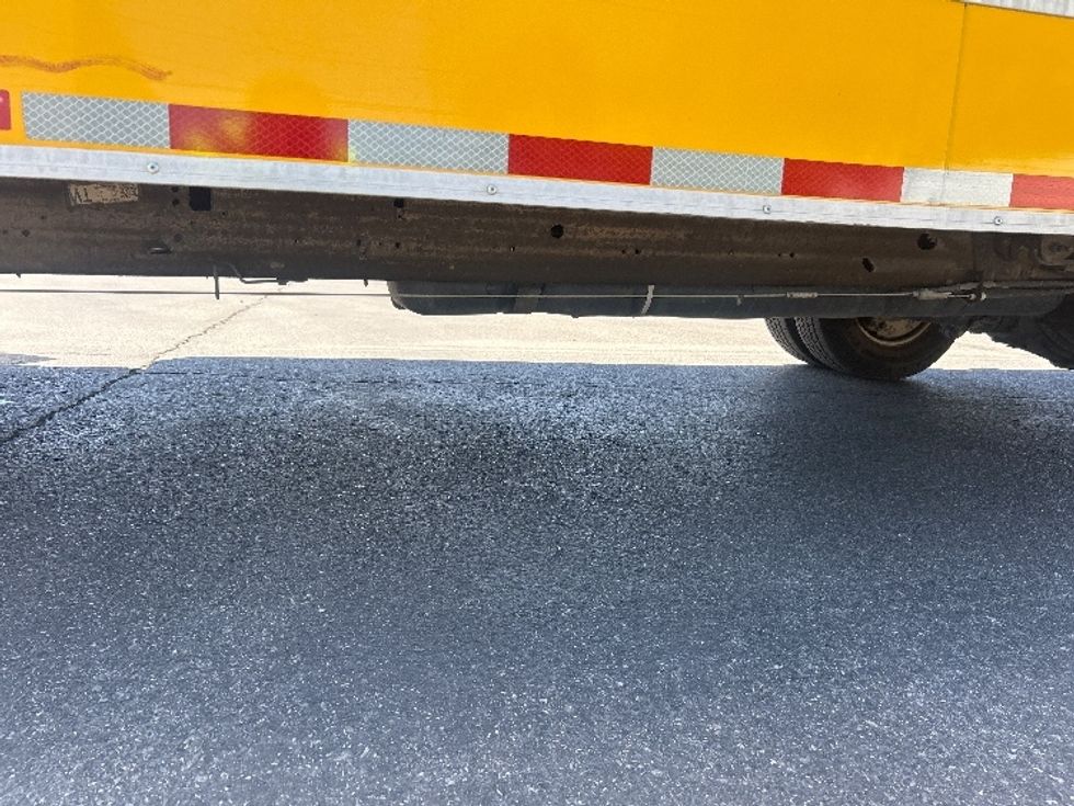 Light Duty Box Truck-Light and Medium Duty Trucks-GMC-2021-Savana G33903-Phoenix-AZ-73,623\n\t\tmiles-$ 26,000 - Image 5
