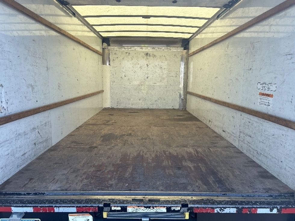 Light Duty Box Truck-Light and Medium Duty Trucks-GMC-2021-Savana G33903-Phoenix-AZ-73,623\n\t\tmiles-$ 26,000 - Image 9