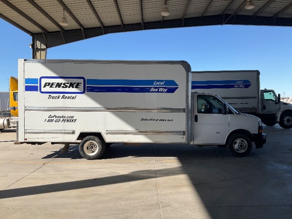 Light Duty Box Truck-Light and Medium Duty Trucks-GMC-2021-Savana G33903-Phoenix-AZ-91,331\n\t\tmiles-$ 28,500 - Image 13