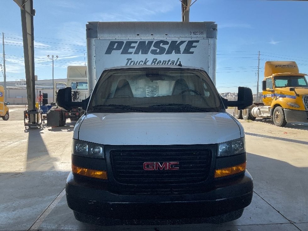 Light Duty Box Truck-Light and Medium Duty Trucks-GMC-2021-Savana G33903-Phoenix-AZ-91,331\n\t\tmiles-$ 28,500 - Image 2