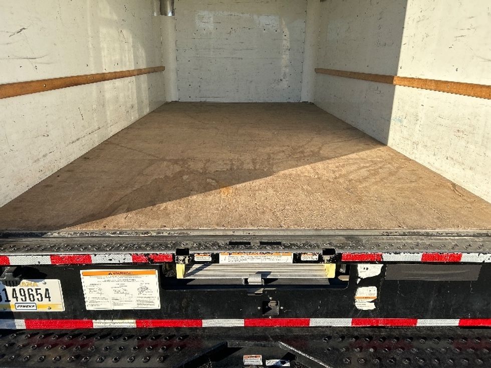 Light Duty Box Truck-Light and Medium Duty Trucks-GMC-2021-Savana G33903-Phoenix-AZ-96,798\n\t\tmiles-$ 31,500 - Image 10