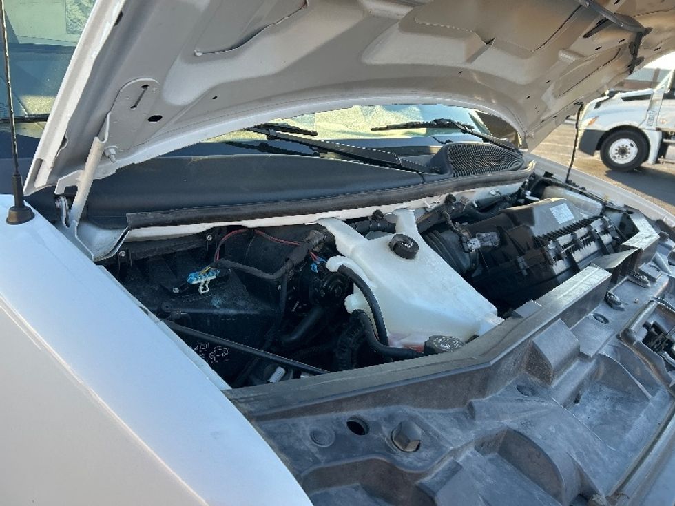 Light Duty Box Truck-Light and Medium Duty Trucks-GMC-2021-Savana G33903-Phoenix-AZ-96,798\n\t\tmiles-$ 31,500 - Image 23