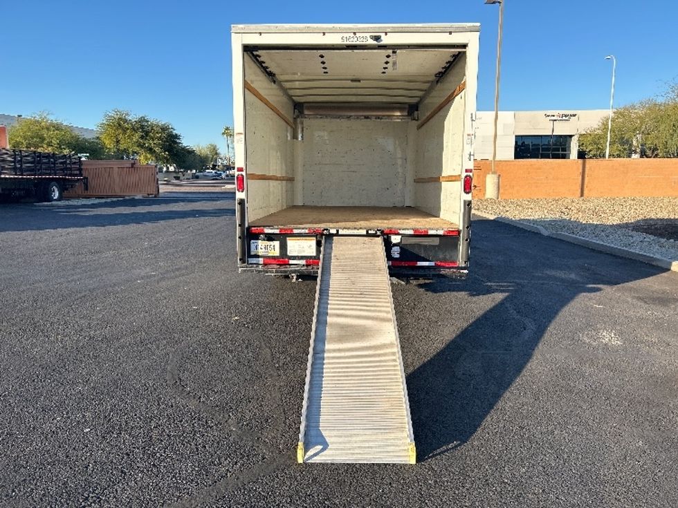 Light Duty Box Truck-Light and Medium Duty Trucks-GMC-2021-Savana G33903-Phoenix-AZ-96,798\n\t\tmiles-$ 31,500 - Image 9