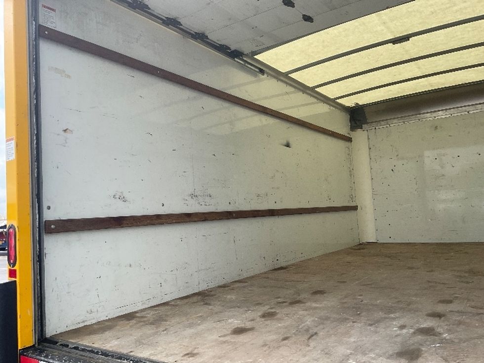 Light Duty Box Truck-Light and Medium Duty Trucks-GMC-2021-Savana G33903-Phoenix-AZ-97,319\n\t\tmiles-$ 24,750 - Image 11