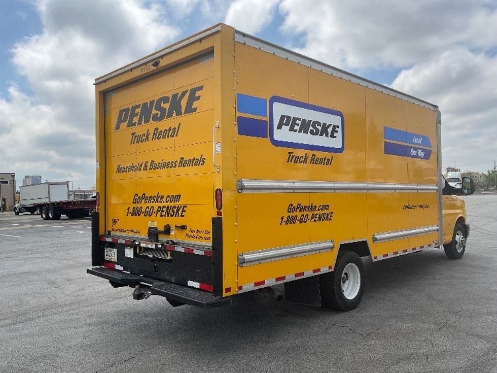 Light Duty Box Truck-Light and Medium Duty Trucks-GMC-2021-Savana G33903-Phoenix-AZ-97,319\n\t\tmiles-$ 24,750 - Image 13