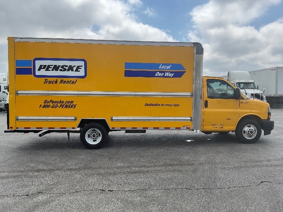 Light Duty Box Truck-Light and Medium Duty Trucks-GMC-2021-Savana G33903-Phoenix-AZ-97,319\n\t\tmiles-$ 24,750 - Image 15