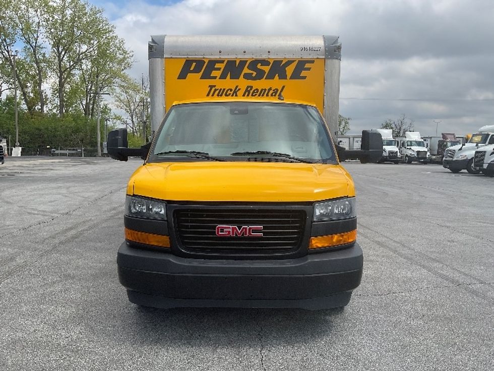 Light Duty Box Truck-Light and Medium Duty Trucks-GMC-2021-Savana G33903-Phoenix-AZ-97,319\n\t\tmiles-$ 24,750 - Image 2