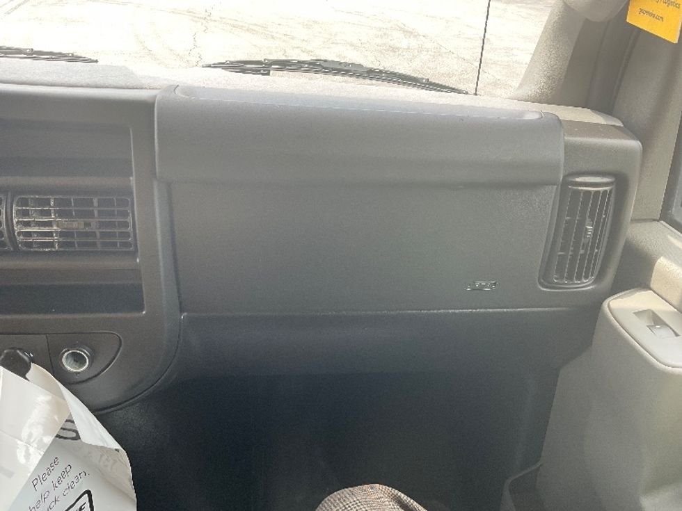 Light Duty Box Truck-Light and Medium Duty Trucks-GMC-2021-Savana G33903-Phoenix-AZ-97,319\n\t\tmiles-$ 24,750 - Image 21