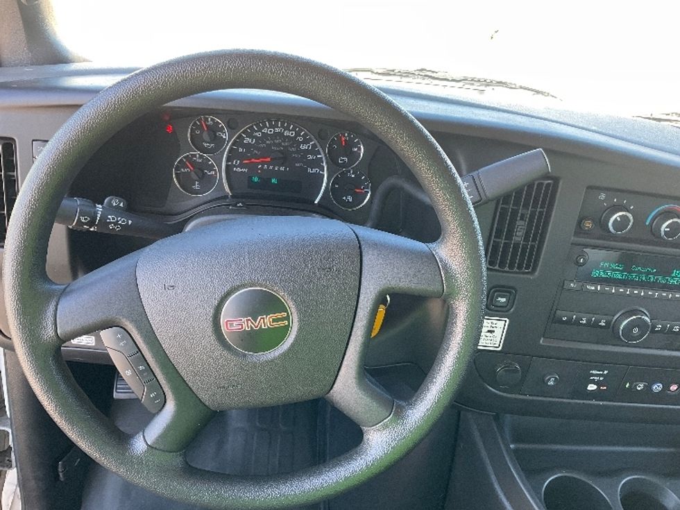 Light Duty Box Truck-Light and Medium Duty Trucks-GMC-2021-Savana G33903-Piqua-OH-106,761\n\t\tmiles-$ 33,250 - Image 18