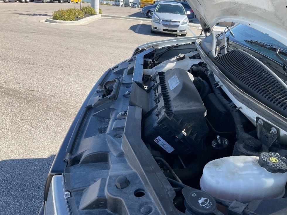 Light Duty Box Truck-Light and Medium Duty Trucks-GMC-2021-Savana G33903-Piqua-OH-106,761\n\t\tmiles-$ 33,250 - Image 24