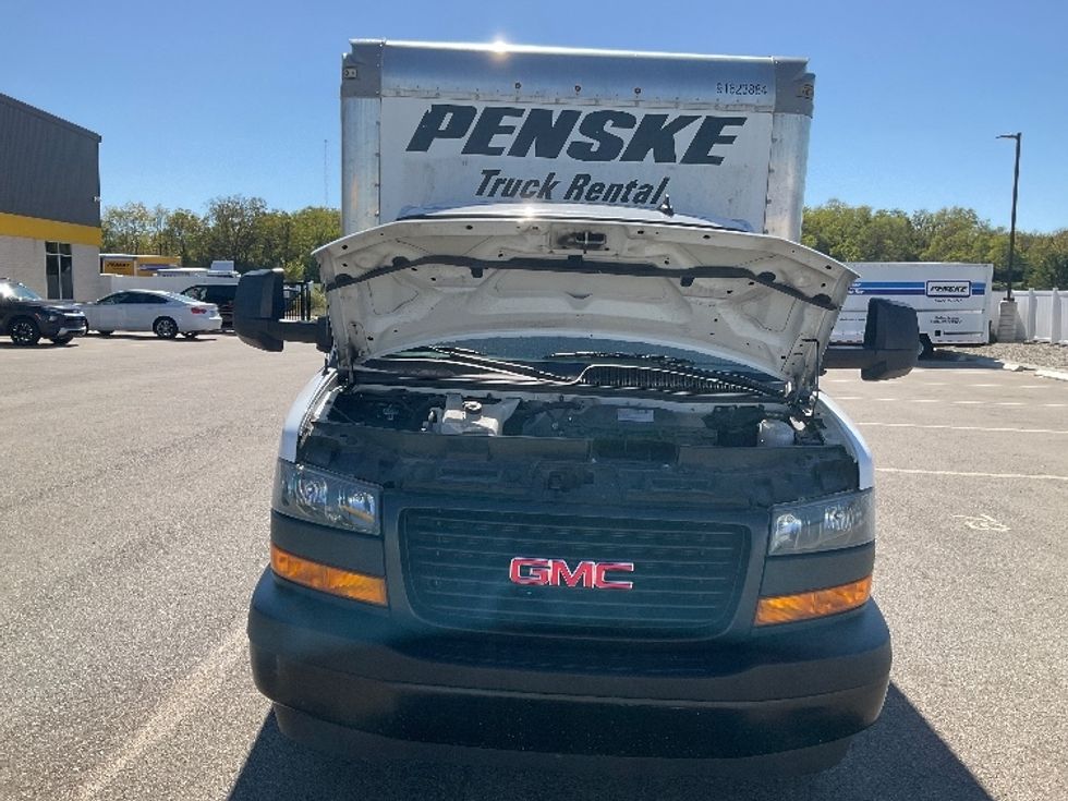 Light Duty Box Truck-Light and Medium Duty Trucks-GMC-2021-Savana G33903-Piqua-OH-106,761\n\t\tmiles-$ 33,250 - Image 25