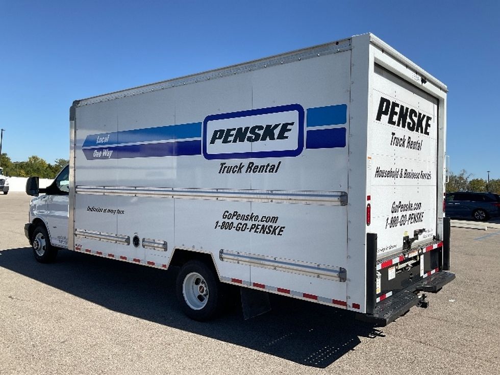 Light Duty Box Truck-Light and Medium Duty Trucks-GMC-2021-Savana G33903-Piqua-OH-106,761\n\t\tmiles-$ 33,250 - Image 6