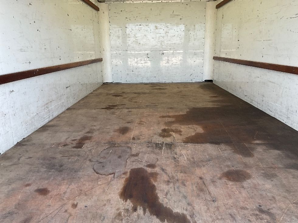 Light Duty Box Truck-Light and Medium Duty Trucks-GMC-2021-Savana G33903-Piqua-OH-108,515\n\t\tmiles-$ 27,750 - Image 8