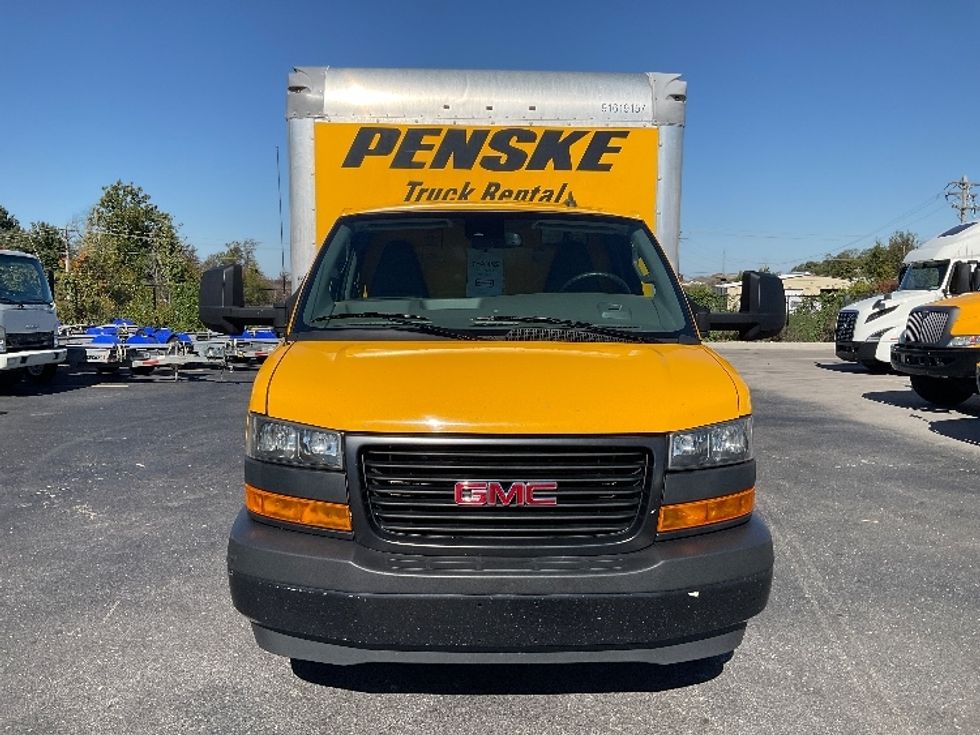 2021 Gmc Savana 3500 Cutaway photo 2