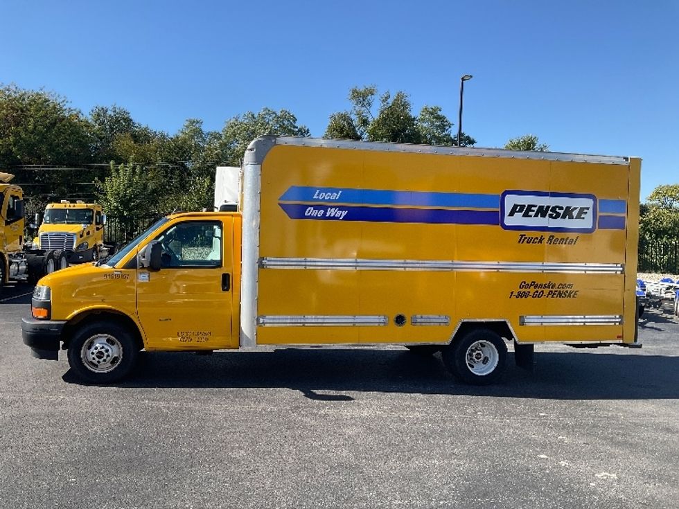 2021 Gmc Savana 3500 Cutaway photo 4