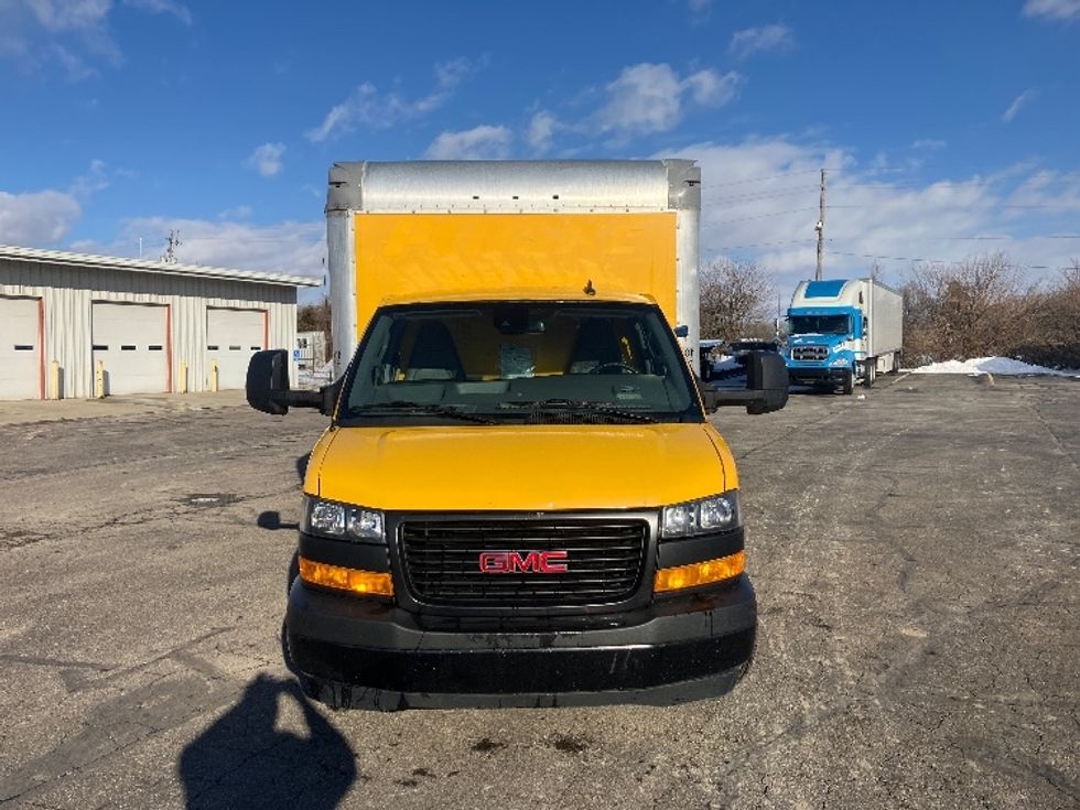 Light Duty Box Truck-Light and Medium Duty Trucks-GMC-2021-Savana G33903-Piqua-OH-115,351\n\t\tmiles-$ 24,000 - Image 2