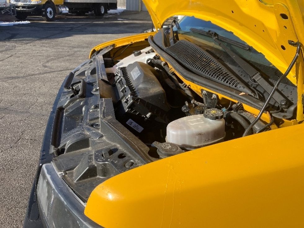 Light Duty Box Truck-Light and Medium Duty Trucks-GMC-2021-Savana G33903-Piqua-OH-115,351\n\t\tmiles-$ 24,000 - Image 22