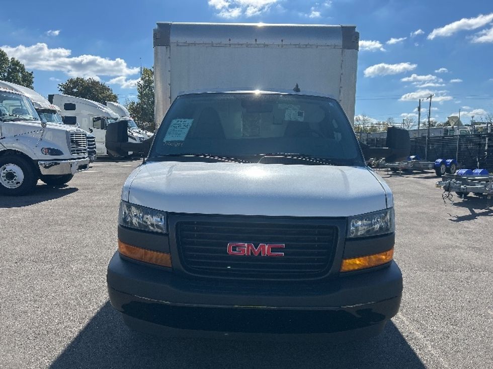 Light Duty Box Truck-Light and Medium Duty Trucks-GMC-2021-Savana G33903-Piqua-OH-133,315\n\t\tmiles-$ 24,250 - Image 2