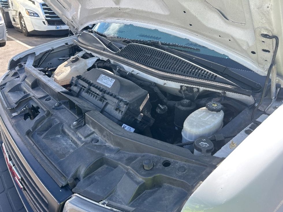 Light Duty Box Truck-Light and Medium Duty Trucks-GMC-2021-Savana G33903-Piqua-OH-133,315\n\t\tmiles-$ 24,250 - Image 24