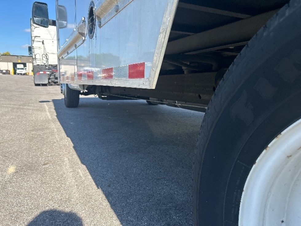 Light Duty Box Truck-Light and Medium Duty Trucks-GMC-2021-Savana G33903-Piqua-OH-133,315\n\t\tmiles-$ 24,250 - Image 5