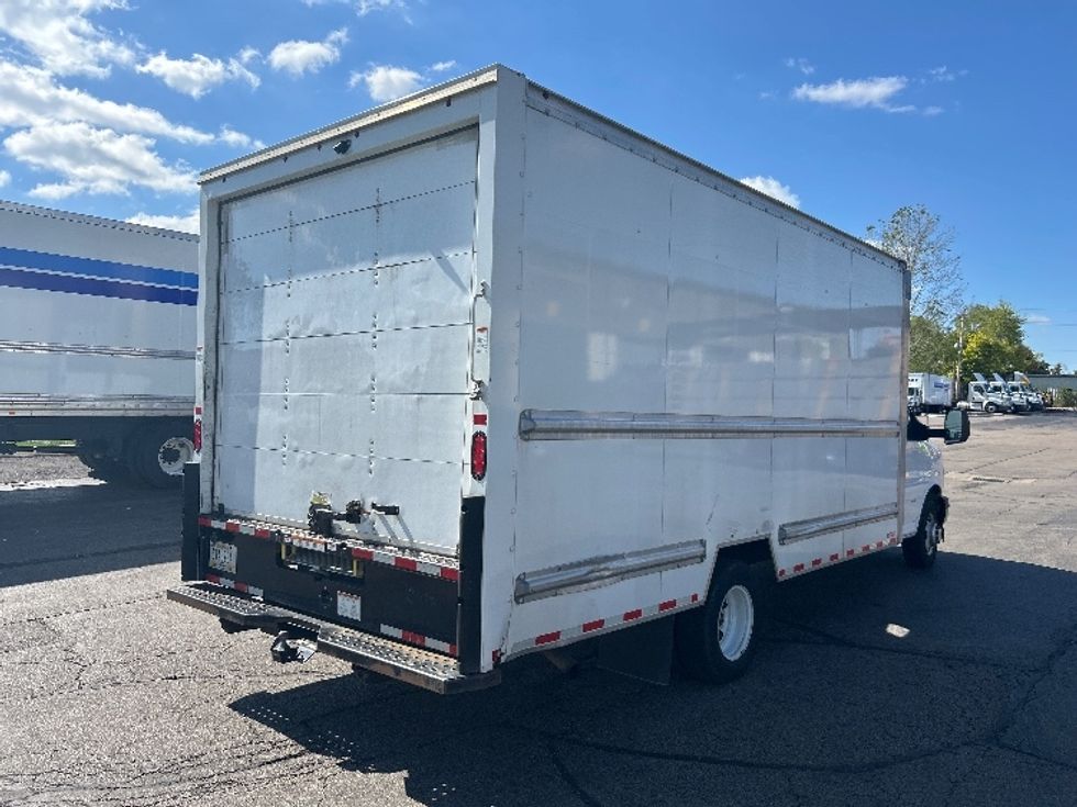 Light Duty Box Truck-Light and Medium Duty Trucks-GMC-2021-Savana G33903-Piqua-OH-152,747\n\t\tmiles-$ 21,500 - Image 13