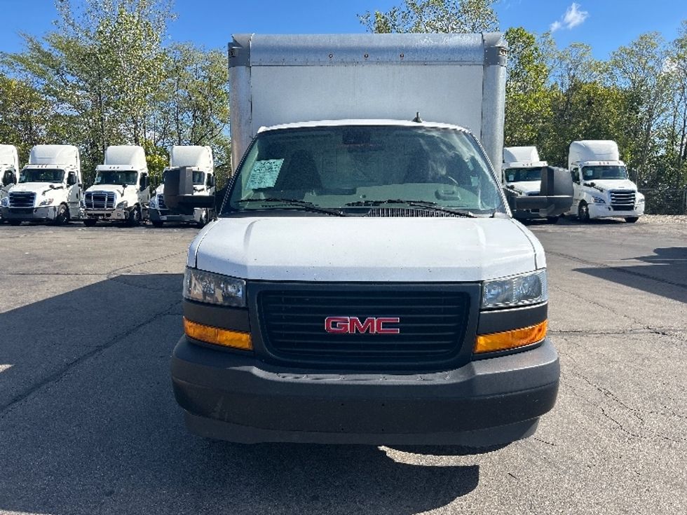 Light Duty Box Truck-Light and Medium Duty Trucks-GMC-2021-Savana G33903-Piqua-OH-152,747\n\t\tmiles-$ 21,500 - Image 2