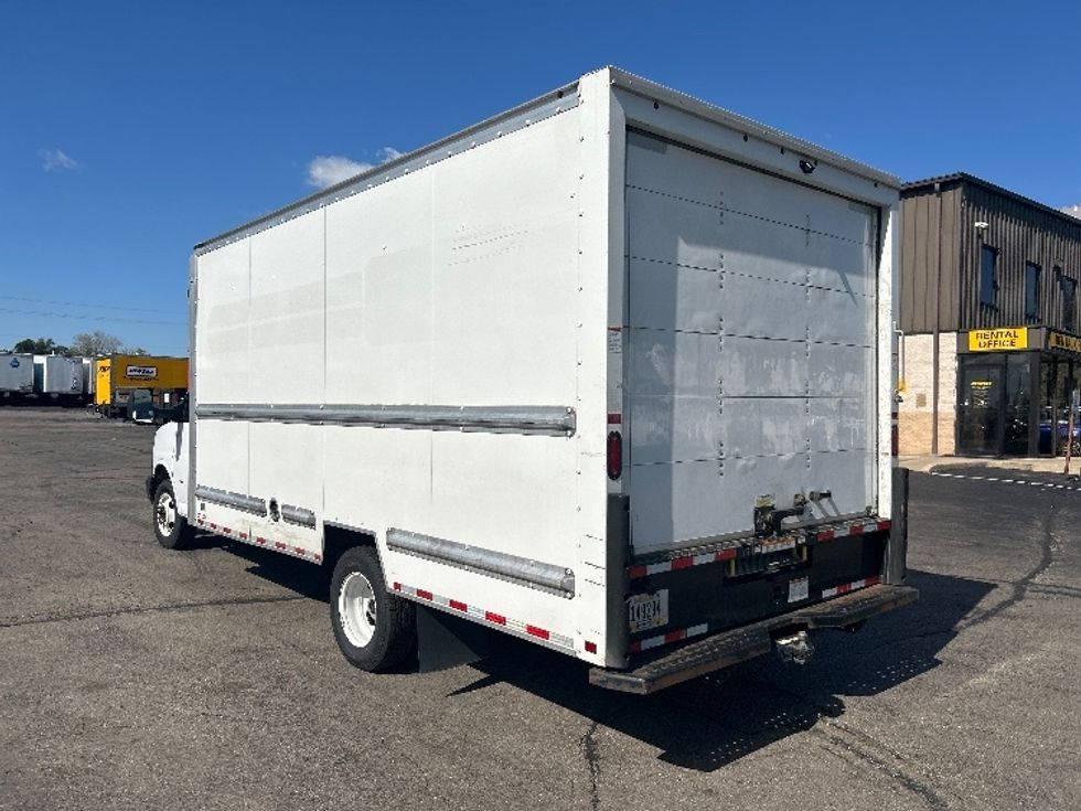 Light Duty Box Truck-Light and Medium Duty Trucks-GMC-2021-Savana G33903-Piqua-OH-152,747\n\t\tmiles-$ 21,500 - Image 6