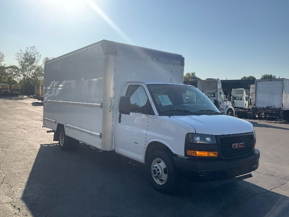 Light Duty Box Truck-Light and Medium Duty Trucks-GMC-2021-Savana G33903-Piqua-OH-172,403\n\t\tmiles-$ 19,000 - Image 1