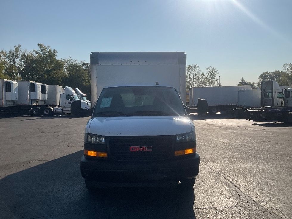 Light Duty Box Truck-Light and Medium Duty Trucks-GMC-2021-Savana G33903-Piqua-OH-172,403\n\t\tmiles-$ 19,000 - Image 2