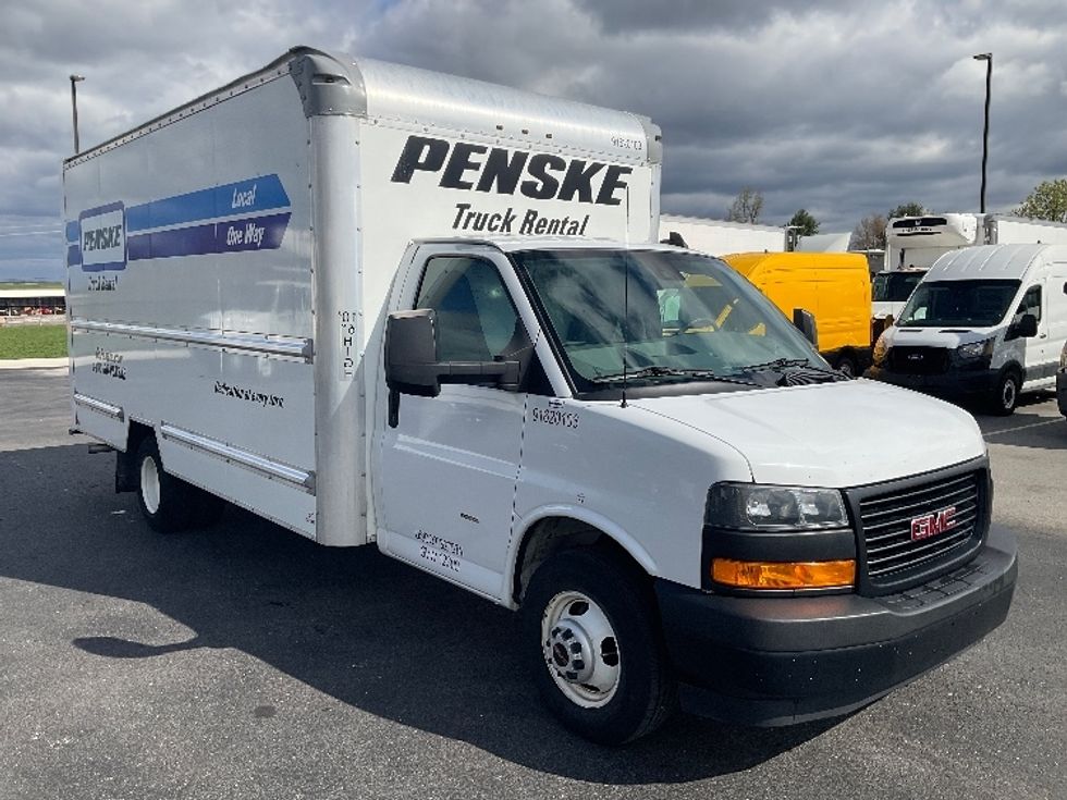 Light Duty Box Truck-Light and Medium Duty Trucks-GMC-2021-Savana G33903-Piqua-OH-72,666\n\t\tmiles-$ 32,500 - Image 1