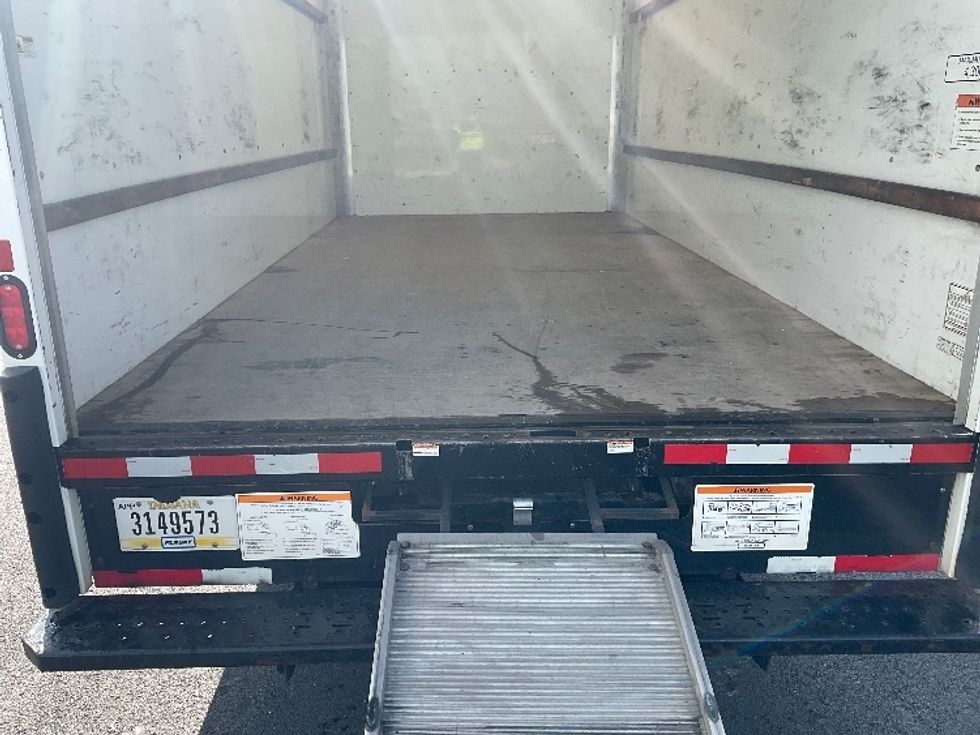 Light Duty Box Truck-Light and Medium Duty Trucks-GMC-2021-Savana G33903-Piqua-OH-72,666\n\t\tmiles-$ 32,500 - Image 10