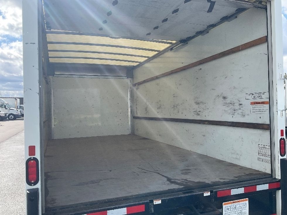 Light Duty Box Truck-Light and Medium Duty Trucks-GMC-2021-Savana G33903-Piqua-OH-72,666\n\t\tmiles-$ 32,500 - Image 12