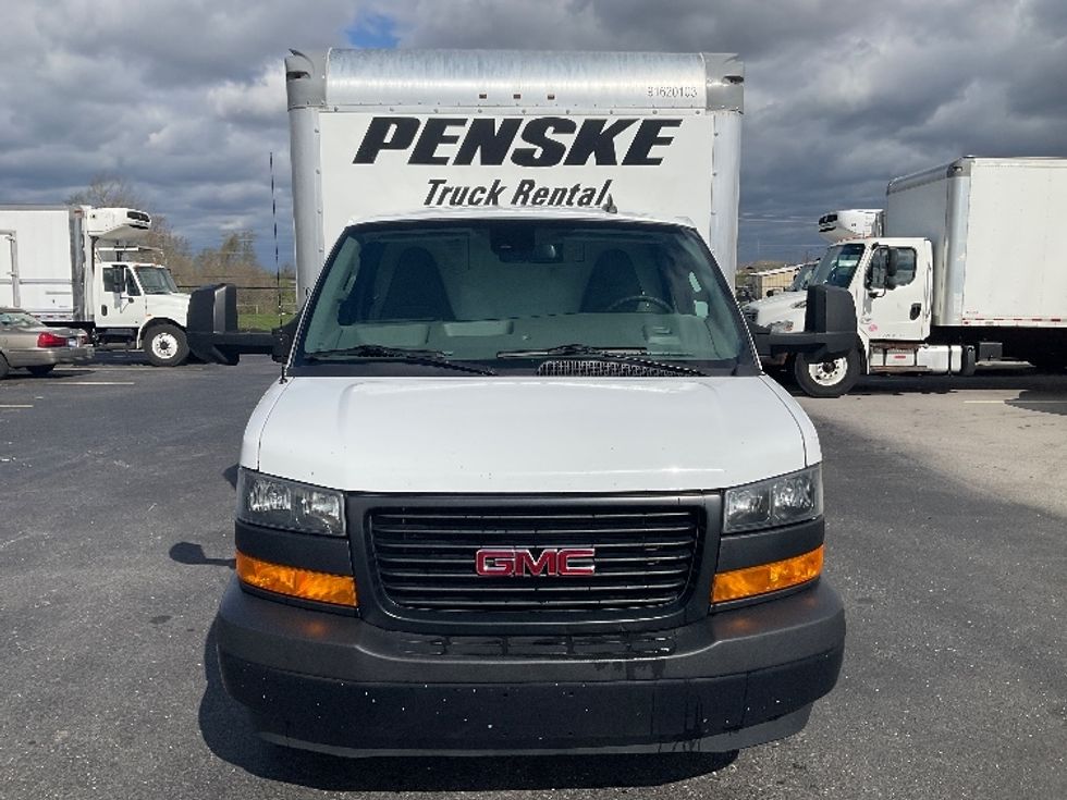 Light Duty Box Truck-Light and Medium Duty Trucks-GMC-2021-Savana G33903-Piqua-OH-72,666\n\t\tmiles-$ 32,500 - Image 2