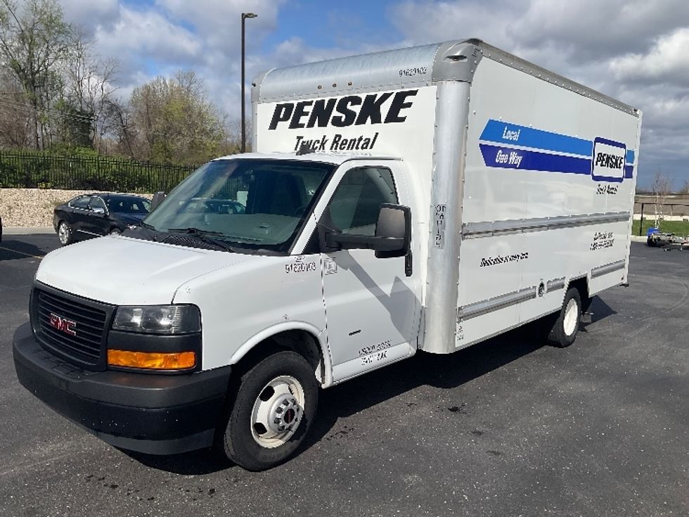 Light Duty Box Truck-Light and Medium Duty Trucks-GMC-2021-Savana G33903-Piqua-OH-72,666\n\t\tmiles-$ 32,500 - Image 3