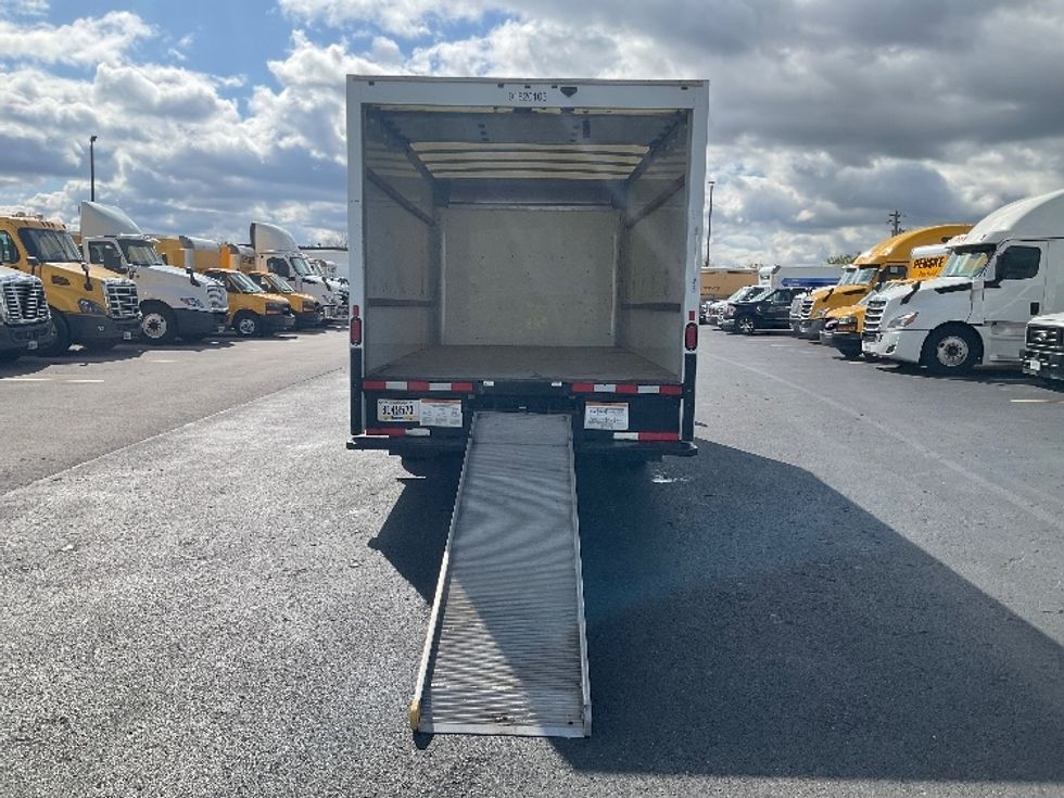 Light Duty Box Truck-Light and Medium Duty Trucks-GMC-2021-Savana G33903-Piqua-OH-72,666\n\t\tmiles-$ 32,500 - Image 9